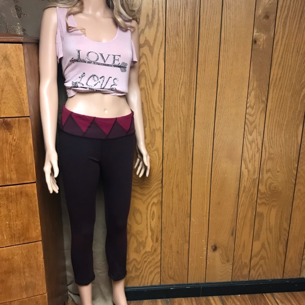 Lululemon Run Inspire Crop Burgundy Size 8 - Picture 10 of 13